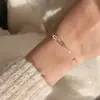 Nova Pulseira Oval com Diamantes Brilhantes Simples, Design Fresco, Estilo Ins Nicho, Joia para Mão Feminina Estudante, Venda por Atacado ao Vivo