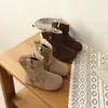 Botas retro apiladas para niñas, nuevo estilo de invierno 2026, botines forrados de felpa, botines cortos de gamuza Boken estilo coreano, modernos