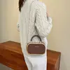 Bolsa Carteiro Transfronteiriça com Corrente para Mulheres 2025 Nova Moda Bolsa de Mão Simples Popular Bolsa de Ombro Transversal Bolsa Pequena para o Dia a Dia