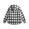 Camisa Xadrez Preto e Branco Estilo Retrô Americano para Homens, Camisa com Capuz Design de Outono, Jaqueta Versátil Casual High Street para Casais