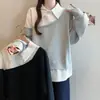 Sudadera única de manga larga gris con retazos estilo camisa para mujer, nuevo otoño 2026 talla grande chic top falso de dos piezas