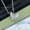 Colar Borboleta Azul Novo Trevo de Quatro Folhas, Mesmo Estilo que Celebridades da Internet, Corrente para Clavícula em Ouro Rosa 18K com Madrepérola Branca