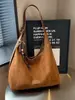Bolso de mano transfronterizo de gamuza para mujer, nueva colección de otoño 2026, bolso tote vintage para el día a día, exquisito bolso tipo dumpling de un solo hombro