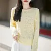 Blusa de tricô de manga longa para outono e inverno para mulheres, gola redonda, design vazado, base de seda e linho, solta, respirável, moderna, blusa de cor sólida