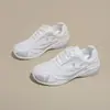 Otoño 2026 Nuevo Estilo Coreano Estilo Ins Zapatos Deportivos Casuales Gruesos para Mujer que Aumentan la Altura Hb1101