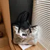 Bolsa de Algodón y Plumón Transfronteriza para Mujer de Gran Capacidad 2025 Nueva Versátil para Otoño e Invierno Bolso de Hombro Texturizado Bolso Tote para Estudiante