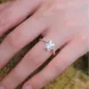 Anillo de Zirconia Cúbica de Azúcar para Mujer Anillo Simple de Alta Gama Incrustado de Diamantes Anillo para Dedo Alimenticio Moda Todo Combina Estilo Ins Anillo Abierto para Dedo
