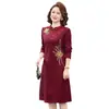 Vestido de noiva para mães, vestido de outono de manga comprida, elegante e emagrecedor, roupas para mulheres de meia-idade e idosas, vestido cheongsam para sogra