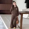 Conjunto de Outono com Estampa de Leopardo para Meninas, Estiloso e Moderno, Streetwear Descolado para Meninas Mais Velhas, Jaqueta Moletom, Roupa de Outono Infantil