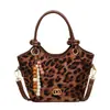 Bolso Súper Popular de Nicho con Estampado de Leopardo para Mujer 2025 Nuevo Otoño e Invierno Versátil Bolso Cruzado de Moda Bolso Pequeño Retro para Mano
