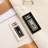 Nuevo en stock Etiqueta de Cuero Edición Gruesa Letras Inglesas Impresas Ropa Pantalones Bolsa Bufanda Sombrero Accesorios de Decoración Marca Registrada Personalizada