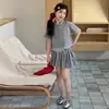 Ropa Infantil Nueva y Elegante para Niñas 2026, Conjunto de Ropa de Verano, Conjunto de Dos Piezas con Top Polo de Manga Corta y Falda Moda Dulce para Niñas
