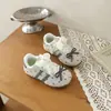 Zapatos de Ballet Retro de Lunares Estilo Literario para Niños Zapatos Deportivos para Niños Zapatos de Entrenamiento Alemanes para Niñas Suela Suave Zapatos de Patinaje de Princesa para Niñas Modernos
