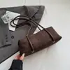 Bolsa Boston de Grande Capacidade para Comércio Exterior Transfronteiriço, Bolsa Almofada de Alta Qualidade, Bolsa de Ombro/Axila da Moda e Versátil para o Dia a Dia