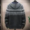 Chaqueta de punto casual con capucha estilo coreano, moda para hombre de otoño e invierno, combinación de colores, terciopelo estampado, tejido de punto engrosado
