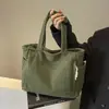 Bolsa de veludo feminina da moda 2024 outono nova chegada bolsa de ombro axila bolsa grande capacidade bolsa de viagem da moda