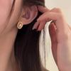 Aretes Geométricos Huecos Escarchados de Perla de Agua Dulce 2025 Nuevo Diseño Nicho Aretes de Temperamento para Mujeres