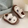 Tenis casuales para niños 2025 otoño nuevos de suela blanda zapatos para caminar para bebés zapatos para infantes y niños pequeños zapatos para niños y niñas