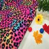 Tecido de estampa de leopardo colorido sapatos de flanela de pelúcia e chapéus de brinquedo de pelúcia feminino saco de tecido de impressão de leopardo estampa de pele de coelho pequeno