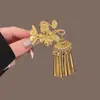 Grampo de Cabelo Dourado com Borboleta e Franja Estilo Antigo Novo Estilo Chinês Grampo de Cabelo com Movimento Step-Shake Acessórios Estilo Nacional Hanfu Adorno para Foto de Noiva