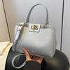 Bolsa de Mão Simples de Grande Capacidade Feminina 2024 Nova Moda Europeia e Americana Bolsa de Ombro Texturizada Bolsa Transversal para Trabalho e Dia a Dia