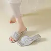 Sandalias de Tacón Grueso de Moda con Punta Cuadrada para Mujer, Sandalias Deslizantes Transparentes de Cristal con Tacón Medio Verano 2026 para Mujer