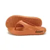 Sandalias Antideslizantes para Hombre, Comodidad en Casa en Interiores, Sensación de Alta Gama, Chanclas de Eva, Se Pueden Usar Afuera, con una Sensación Suave, Mayoreo