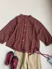 Conjunto de Roupa de Primavera Infantil 2026 Novo Estiloso Conjunto de Duas Peças para Meninos Camisa de Manga Longa Xadrez Retrô e Macacão para Bebê