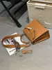 Bolsa Kelly Simples de Mão para Mulheres, Novo Estilo Primavera/Verão 2026, Bolsa de Ombro com Textura Tendência, Bolsa Transversal Versátil para Moda Casual