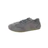 Zapatillas de entrenamiento retro alemanas mate para mujer, nuevo modelo 2026, aumento interno de altura de 3.5 cm, zapatos deportivos casuales de suela blanda