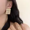 Pendientes Metálicos Geométricos Cuadrados Plegados de Aguja Plateada Europeos y Americanos, Pendientes Simples Personalizados de Alta Resistencia, Pendientes de Nicho de Gama Alta