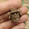 Capacete de samurai japonês de latão corda de guarda-chuva trançada pingente retro japonês lanterna EDC externa fivela para pendurar joias atacado