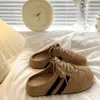 Elegantes sandalias sin cordones de punta cerrada para mujer, nuevas de 2026 para primavera/otoño, de moda, con suela gruesa, estilo Birkenstock alemán, cómodas de poner