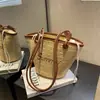 Bolsa de Palha com Cordão de Fechamento Verão Grande Capacidade Ombro Único Letra Bolsa de Mão Tote Viagem Férias Deslocamento Palha Bolsa de Praia