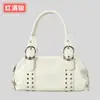 Bolsa Boston Almofada Studded Retro de Design de Nicho com Fivela Elegante de Couro Bolsa de Ombro Estilo Biker para Mulheres