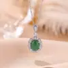 Colgante Yilu de Plata de Ley S925 con Jadeíta, Forma Oval Geométrica, Elegante y Lujoso, Colgante Versátil