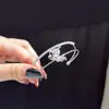 Pulseira Borboleta Cravejada de Zircônia Super Brilhante, Luxo Leve, Alta Qualidade, Personalizada, Pulseira de Camada Dupla Fashion, Joia de Mão Exquisita e Moderna para Mulheres