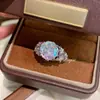 Anillo Octagonal de Corte Estrella Rosa Milenio de Gran Venta Transfronteriza, Lujosamente Engastado con Diamante de Alto Carbono Anillo Flor Rosa Paraíba