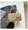 Bolsa de Mão Texturizada da Moda Feminina 2025 Verão Novo Estilo Brilhante Simples Bolsa de Ombro Estilo Estrangeiro Splicing Bolsa Quadrada Pequena
