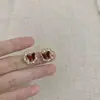 Pendientes Únicos y Sofisticados de Estilo Dulce-Cool, Personalizados, Compactos, Sencillos, Modernos, Versátiles, Studs Huecos de Mariposa con Perla