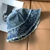 Boina de mezclilla desgastada y rota con ala grande, gorra de pintor tipo boina vintage para mujer que hace que la cara se vea más pequeña