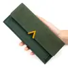 Nova Carteira Feminina Estilo Coreano Longa com Fivela em V Carteira Tripla Bolsa de Mão Feminina Porta Moedas Cartões