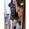 Shorts Jeans Camuflado Estilo Hot Girl Americana para Mulheres Verão 2025 Novo Estilo Workwear Cintura Baixa Elástico Efeito Emagrecedor Justo no Corpo Hot Pants