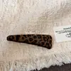 Pinzas para el pelo de terciopelo con estampado de leopardo, estilo retro coreano, pasadores de gota de agua de forma ovalada, pinzas laterales elegantes y con estilo para el flequillo