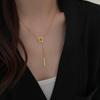 Collar de perlas retro francés para mujer, cadena de clavícula ligera de lujo con diseño de nicho, estilo popular 2025.