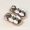 Sandalias para Niñas, Nuevos Modelos de Suela Gruesa de Verano para Estudiantes, Niños Pequeños, Medianos y Grandes, Moño para Bebé, Venta al por Mayor Transfronteriza del Fabricante, Verano