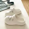 Dulces y Frescos, VersátilesZapatos perforados de alta moda estilo Ins, sandalias de EVA de moda para el verano para el día a día, pantuflas de punta cerrada para mujer