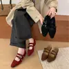 Sapatilhas retro de bico fino, corte baixo, que aumentam a altura para mulheres, nova coleção outono 2026, sapatos Mary Jane estilo francês para noite
