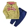 [Una generación de cabello] tres letras primavera y otoño ropa de bebé ropa infantil traje doble traje deportivo de vitalidad
