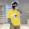 Algodão Puro Roupa de Outono 2026 Novo Estilo Menino Roupas Infantis Camiseta de Manga Longa para Meninos Estilo Primavera e Outono Camisa Básica Casual com Desenho